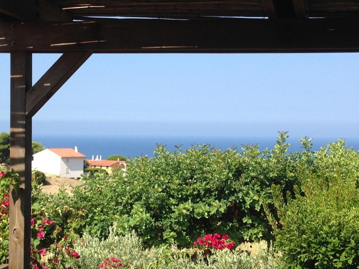 Casa Nel Vigneto Con Vista Mare Leilighet Magomadas Eksteriør bilde